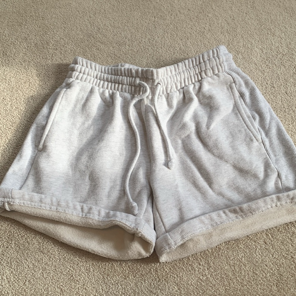 aritzia TNA cozy boyfriend shorts